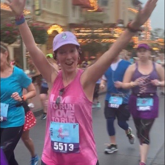 Meet your Posher, Cindy - Picture 1 of 1